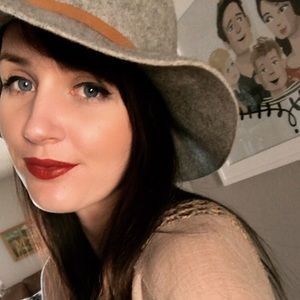 Meet your Posher, Briana